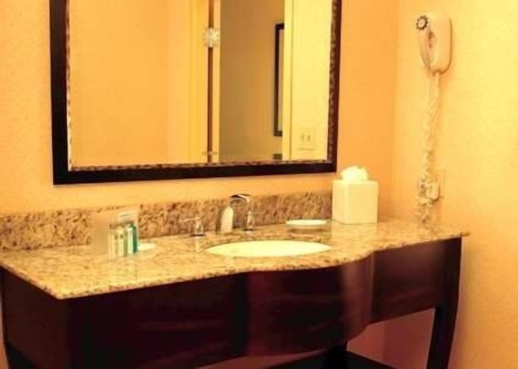 Hampton Inn & Suites Owensboro Downtown Waterfront Ngoại thất bức ảnh