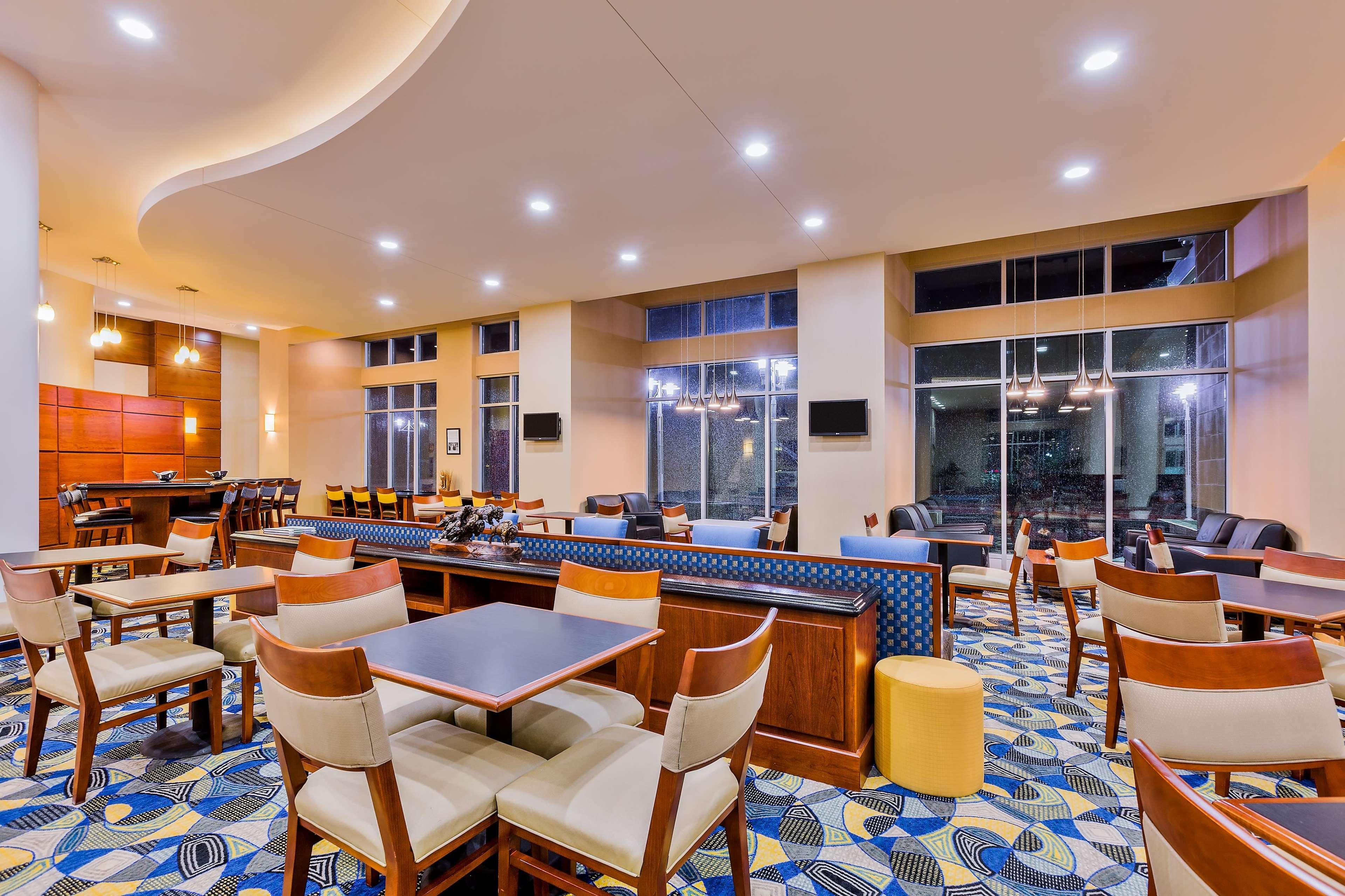 Hampton Inn & Suites Owensboro Downtown Waterfront Ngoại thất bức ảnh